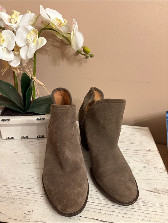 Lucky Brand Shoes - Lucky Brand Taupe Suede Ankle Booties Size 10